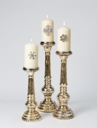 Mercury Glass candle holder gold are elegant and perfect to dress a table.