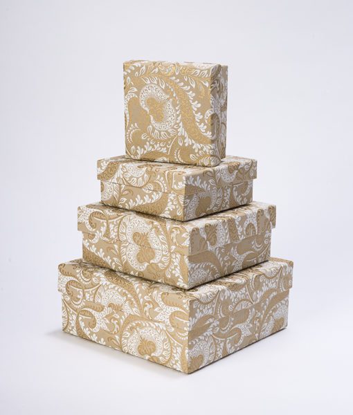 Handmade gift box Gold splendour is rich and opulent and well made.