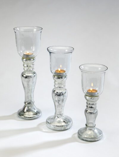 Table top candle holder is perfect to dress a table for a special occasion.