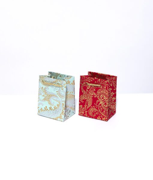 Gift bags red splendour are handmade eco friendly and sustainable.