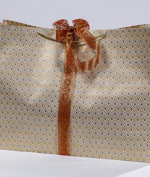 Gift bag cream/gold lotus eyes jumbo is a handmade and eco friendly.