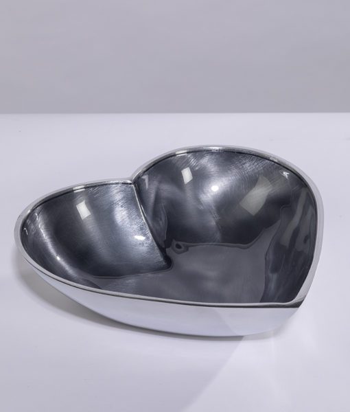 Recycled aluminium heart dish grey is elegant and a delight to use or gift.Recycled aluminium heart dish grey is elegant and a delight to use or gift.