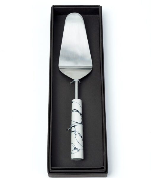 These cake server with marbled finish are a delight to own and use.